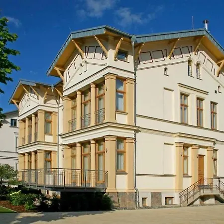 Julius App 5 American Style Apartment